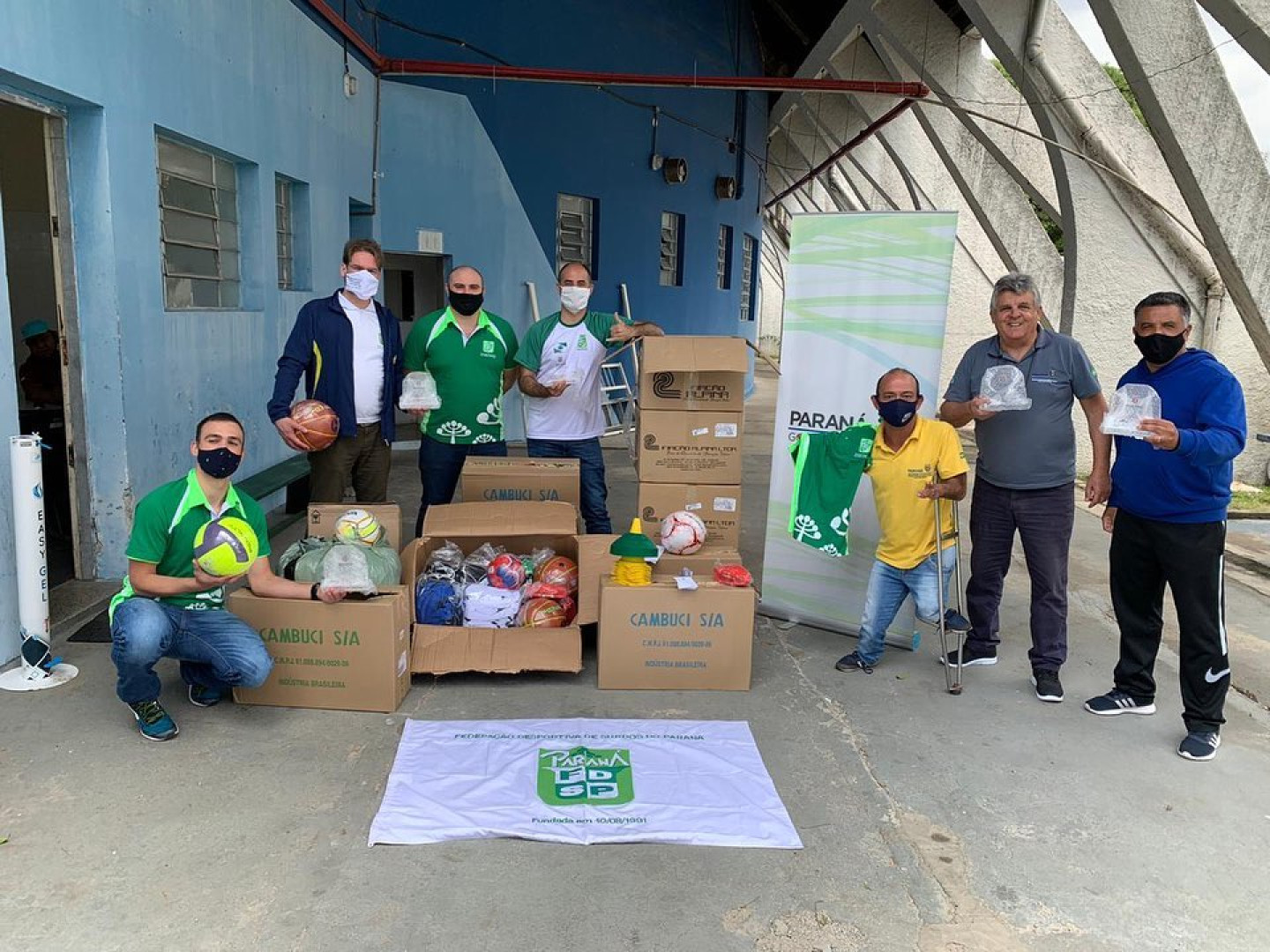 Doação dos materiais do Governo do Paraná